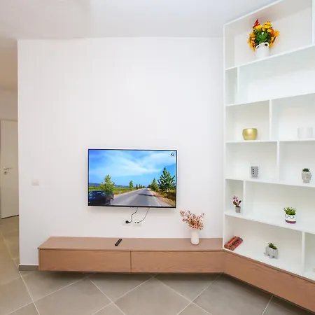 One-bedroom For Four Guests Vlore